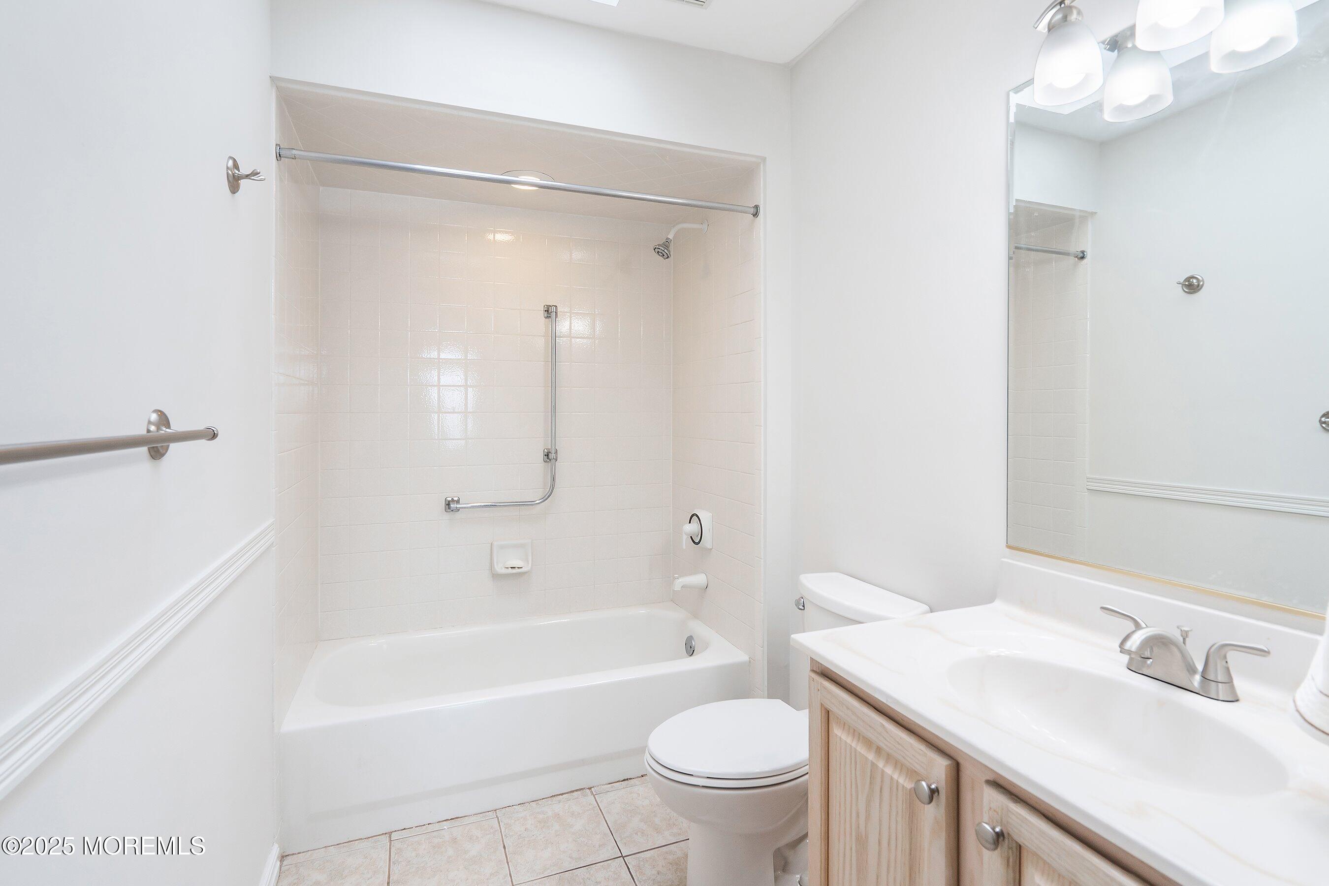 83 Woodstock Drive, Toms River, New Jersey image 22