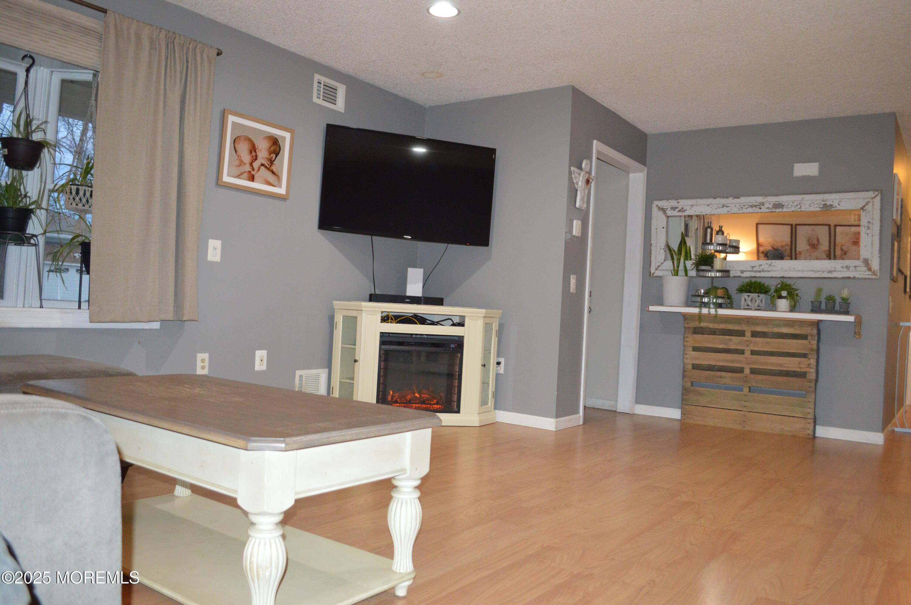 328 Ensign Avenue, Beachwood, New Jersey image 8