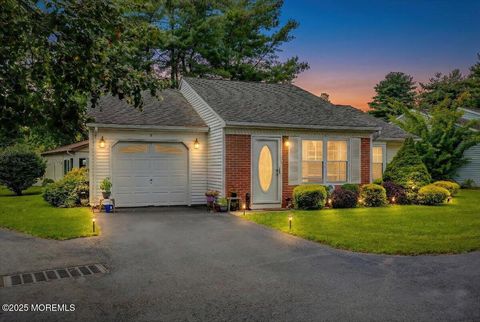 5 Jaffreyton Close Freehold NJ 07728