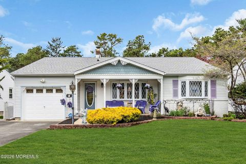 Photo of 17 Sheepshead Drive, Toms River, NJ 08757 (MLS # 22610664)