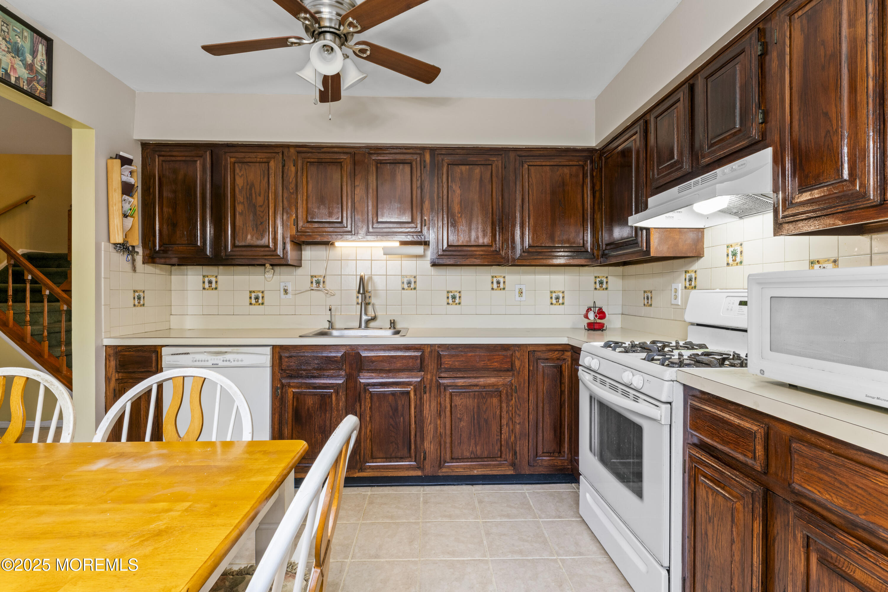 489 Cottonwood Court