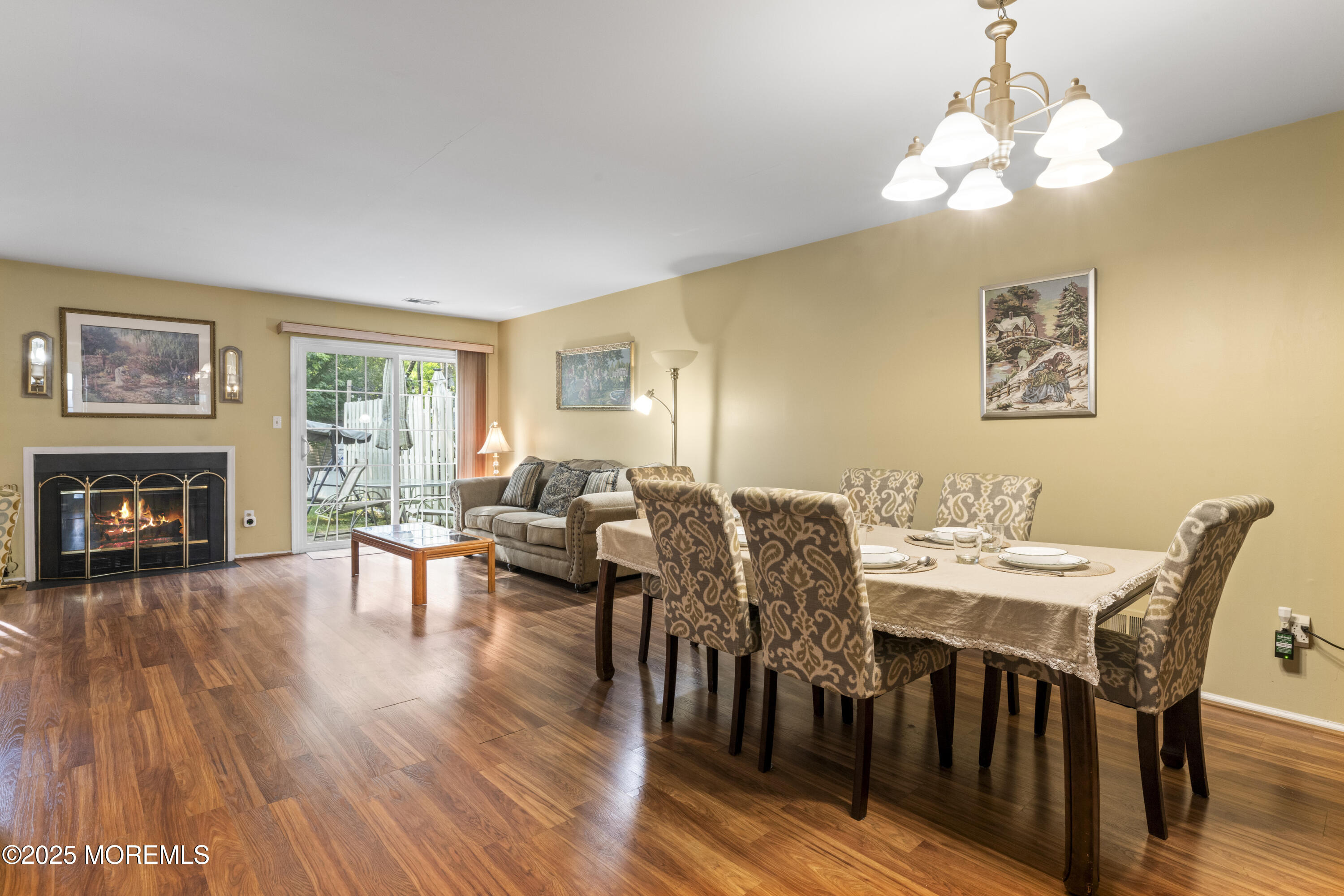 489 Cottonwood Court