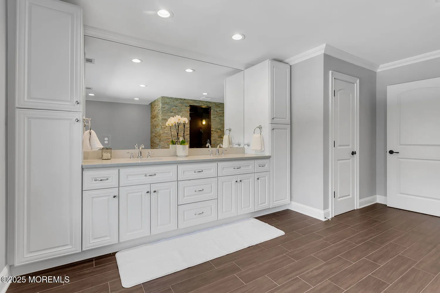 Lincroft, New Jersey 07738, United States, 4 Bedrooms Bedrooms, ,4 BathroomsBathrooms,Residential,Pending,159838