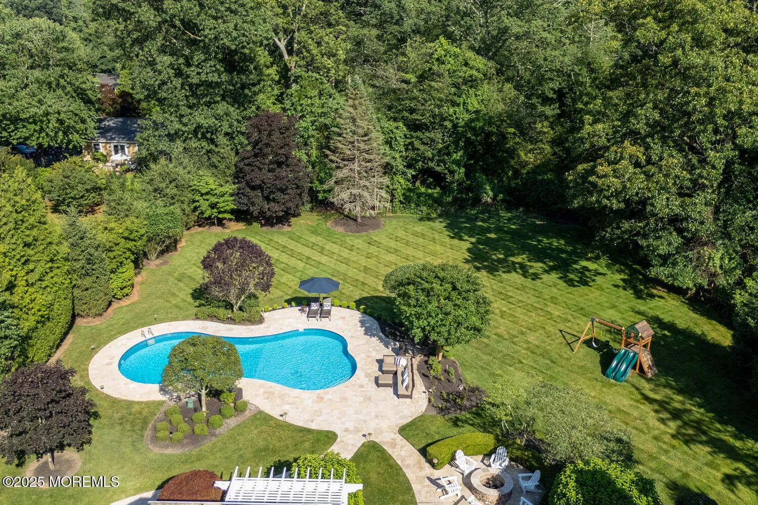 Lincroft, New Jersey 07738, United States, 4 Bedrooms Bedrooms, ,4 BathroomsBathrooms,Residential,Pending,159838