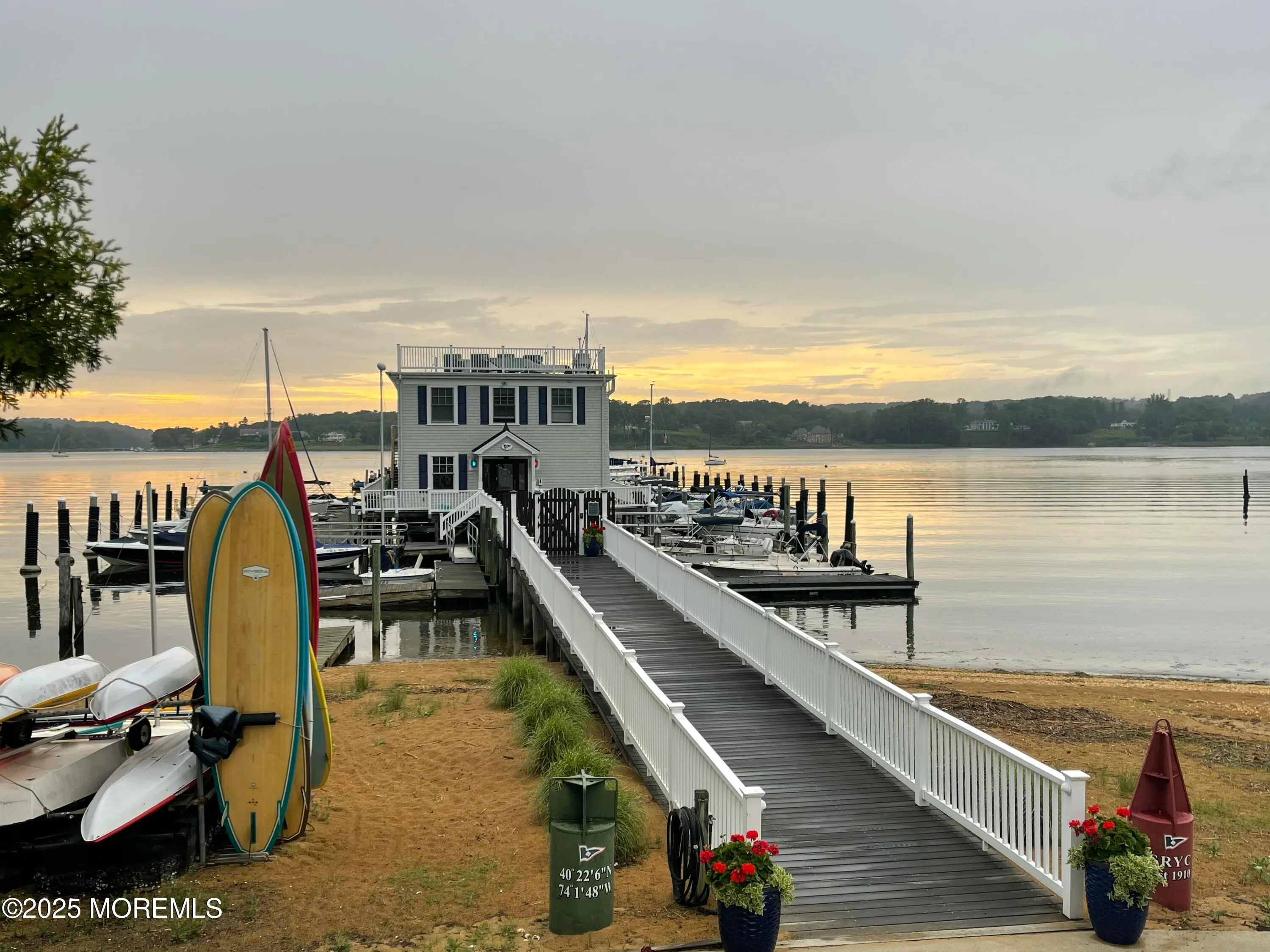 Fair Haven, New Jersey 07704, United States, 4 Bedrooms Bedrooms, ,3 BathroomsBathrooms,Residential,Active,89480