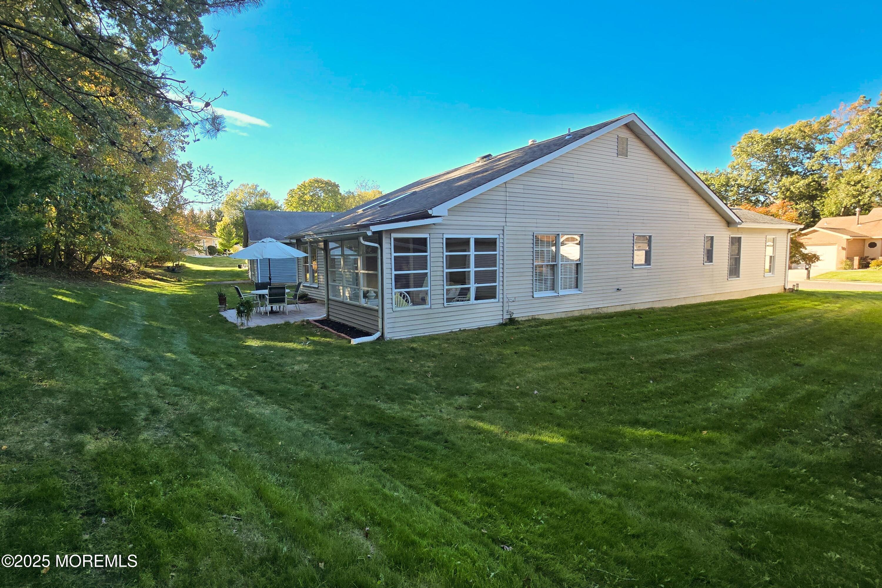 1392 Gleniffer Hill Road