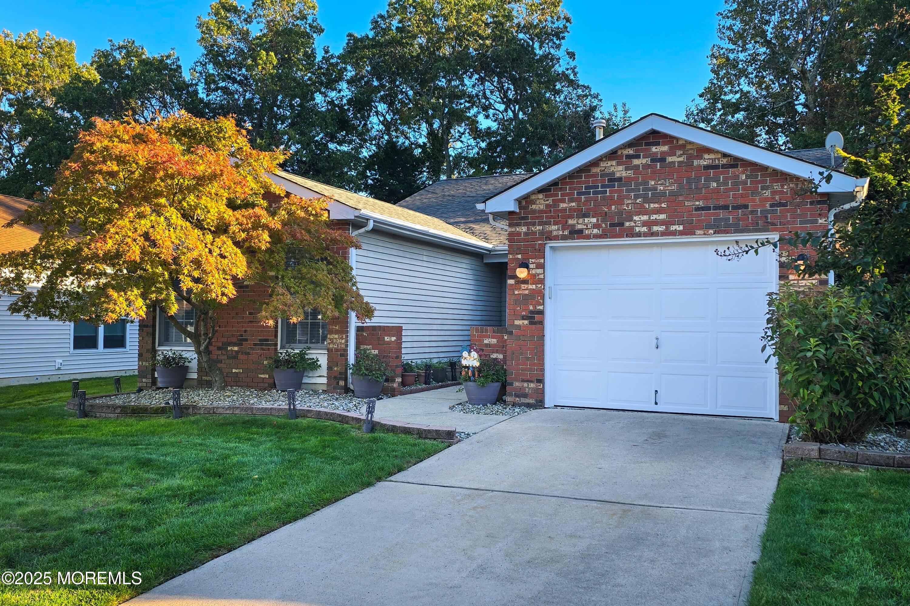 1392 Gleniffer Hill Road