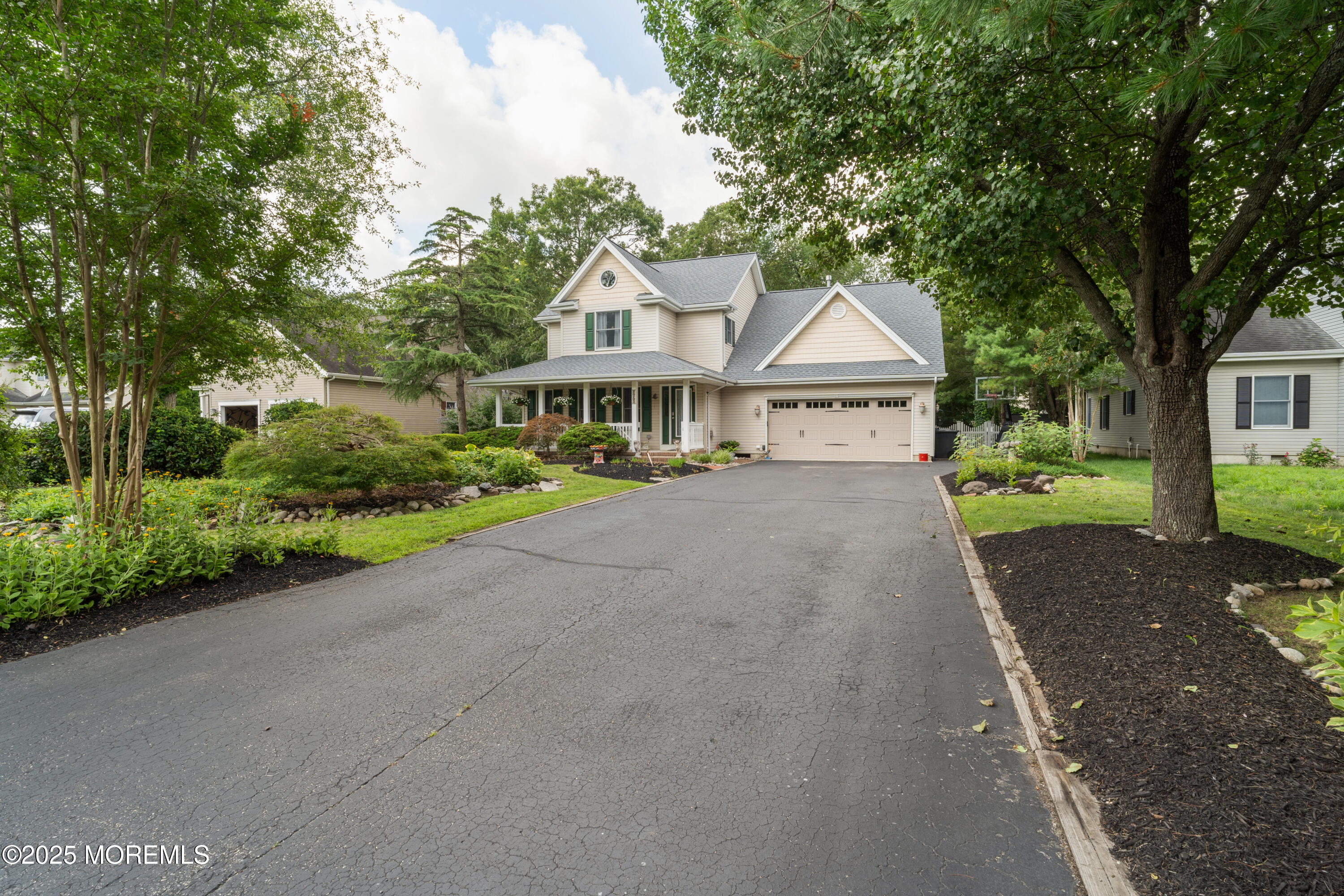 223 Hilliard Boulevard