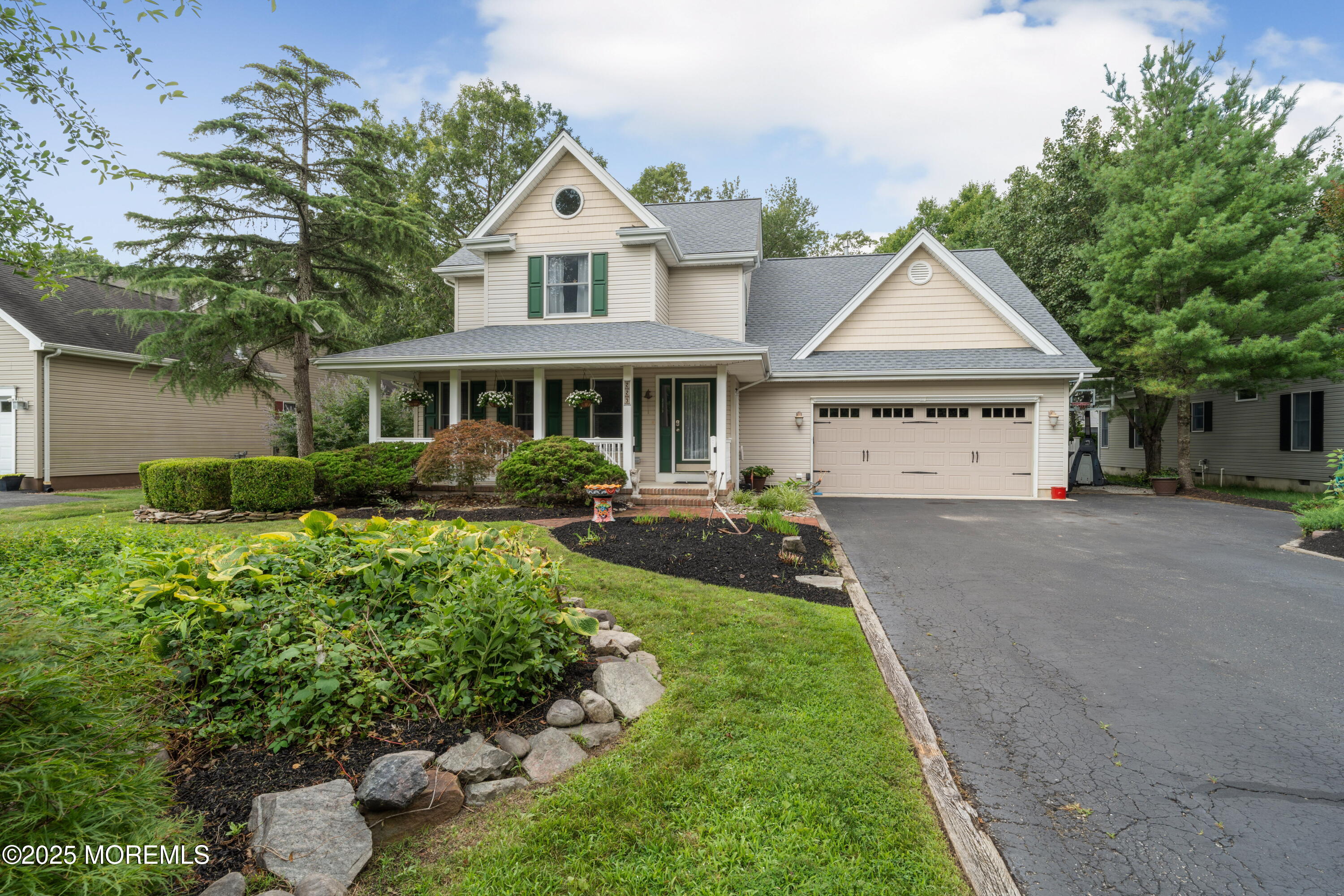 223 Hilliard Boulevard