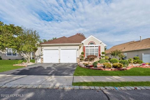 Photo of 40 Isabella Drive, Manchester, NJ 08759 (MLS # 22531645)