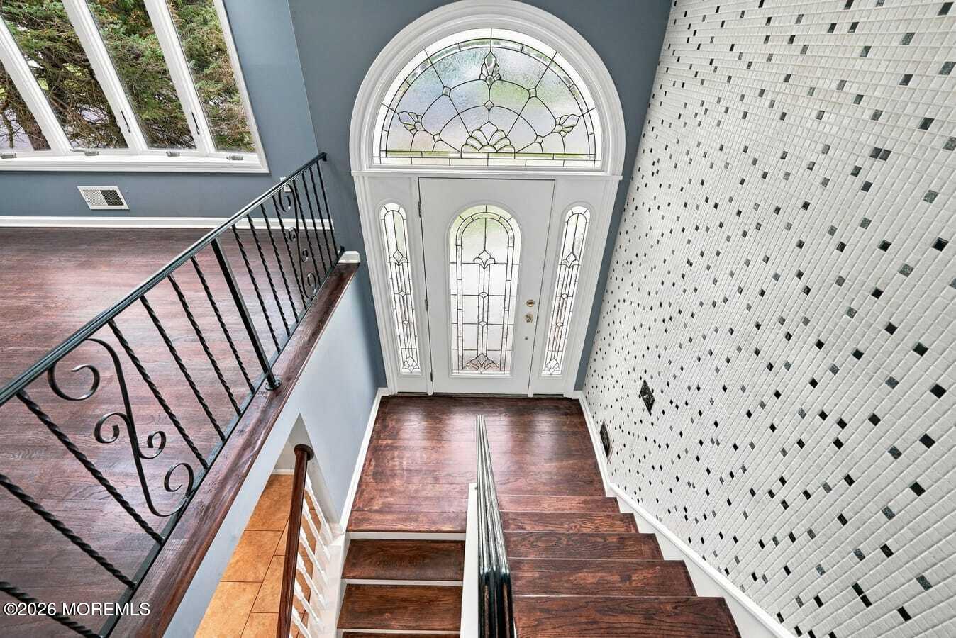 25 Koenig Lane