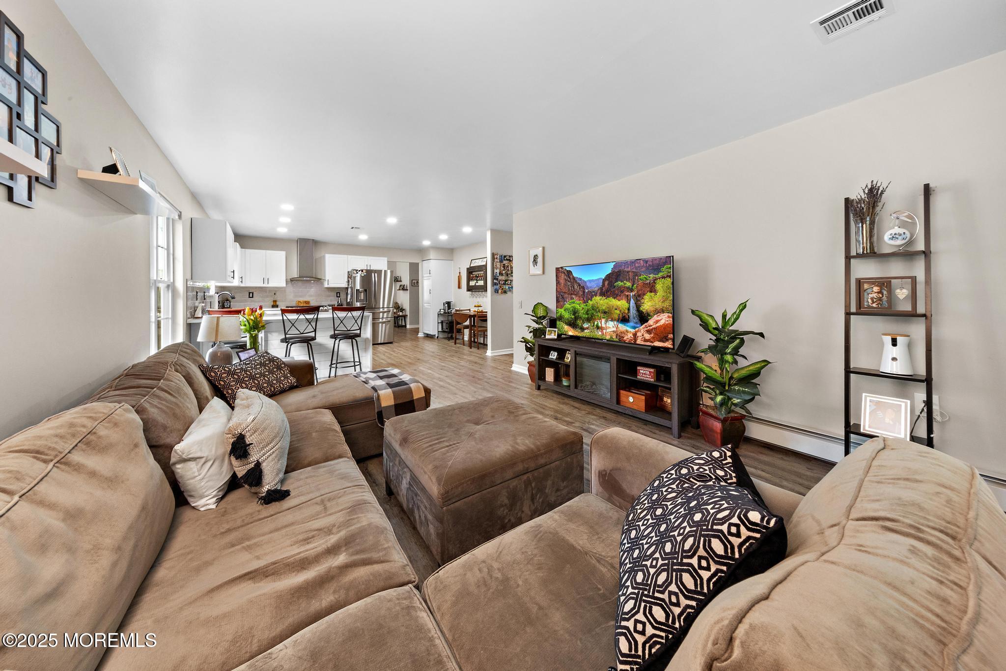 54 Canterbury Lane, Toms River, New Jersey image 32