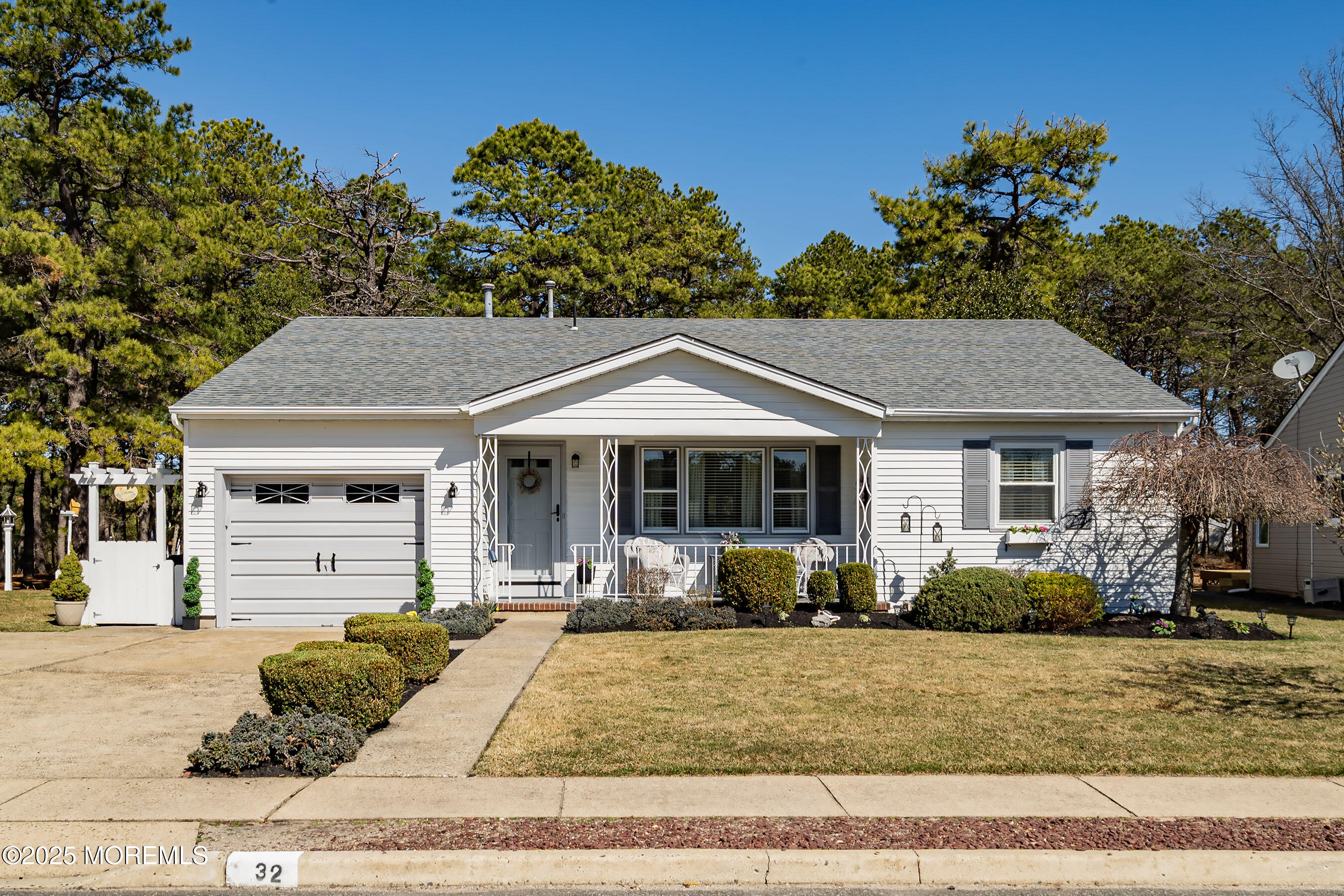 32 Whitmore Drive, Toms River, New Jersey image 1