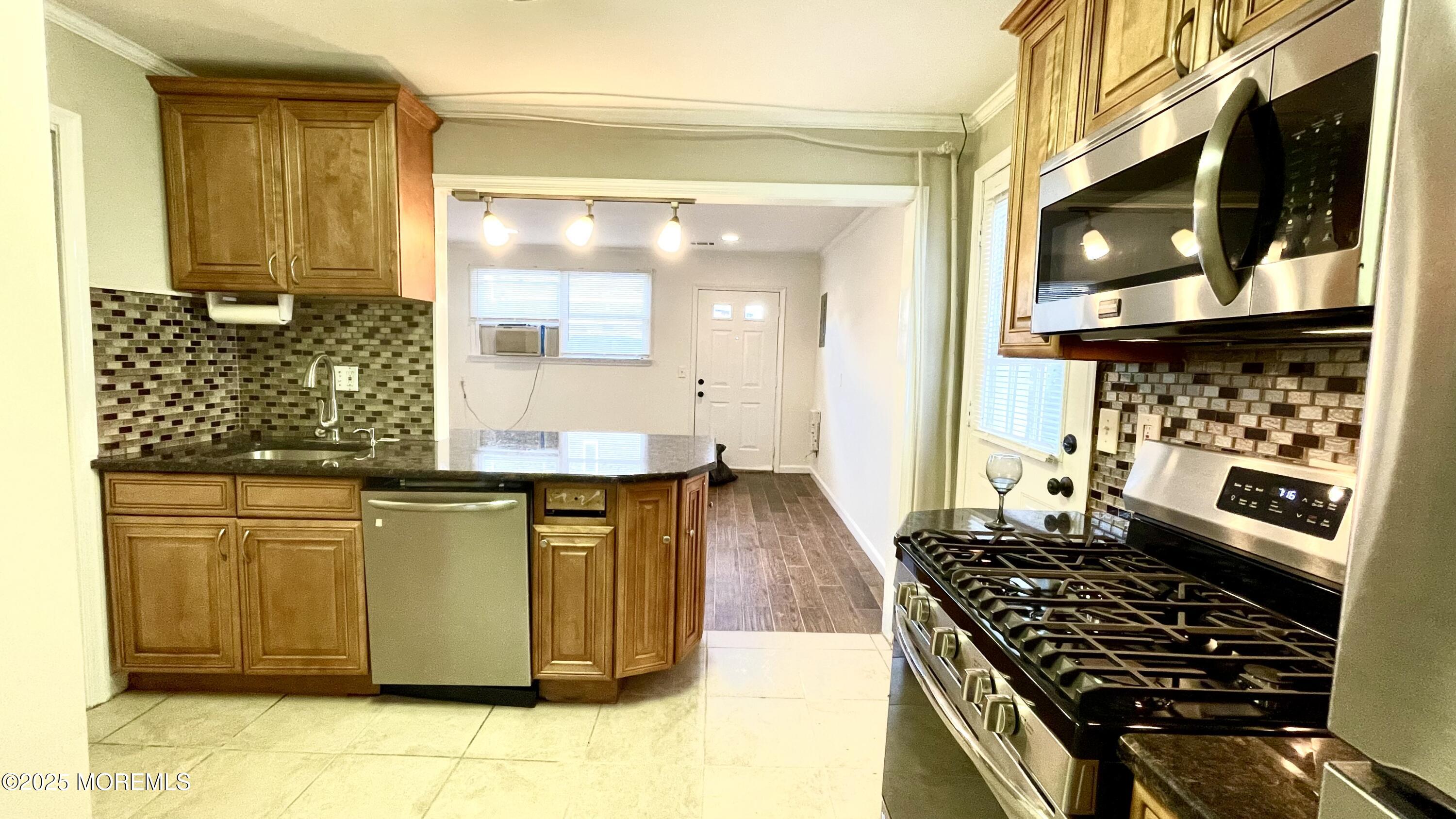 67 Bay Avenue 65