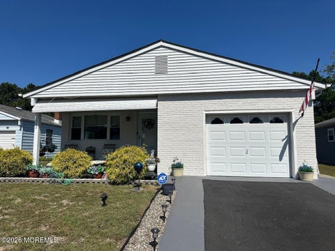 Homes For Sale - 112 Santiago Drive<br/> Toms River, NJ 08757