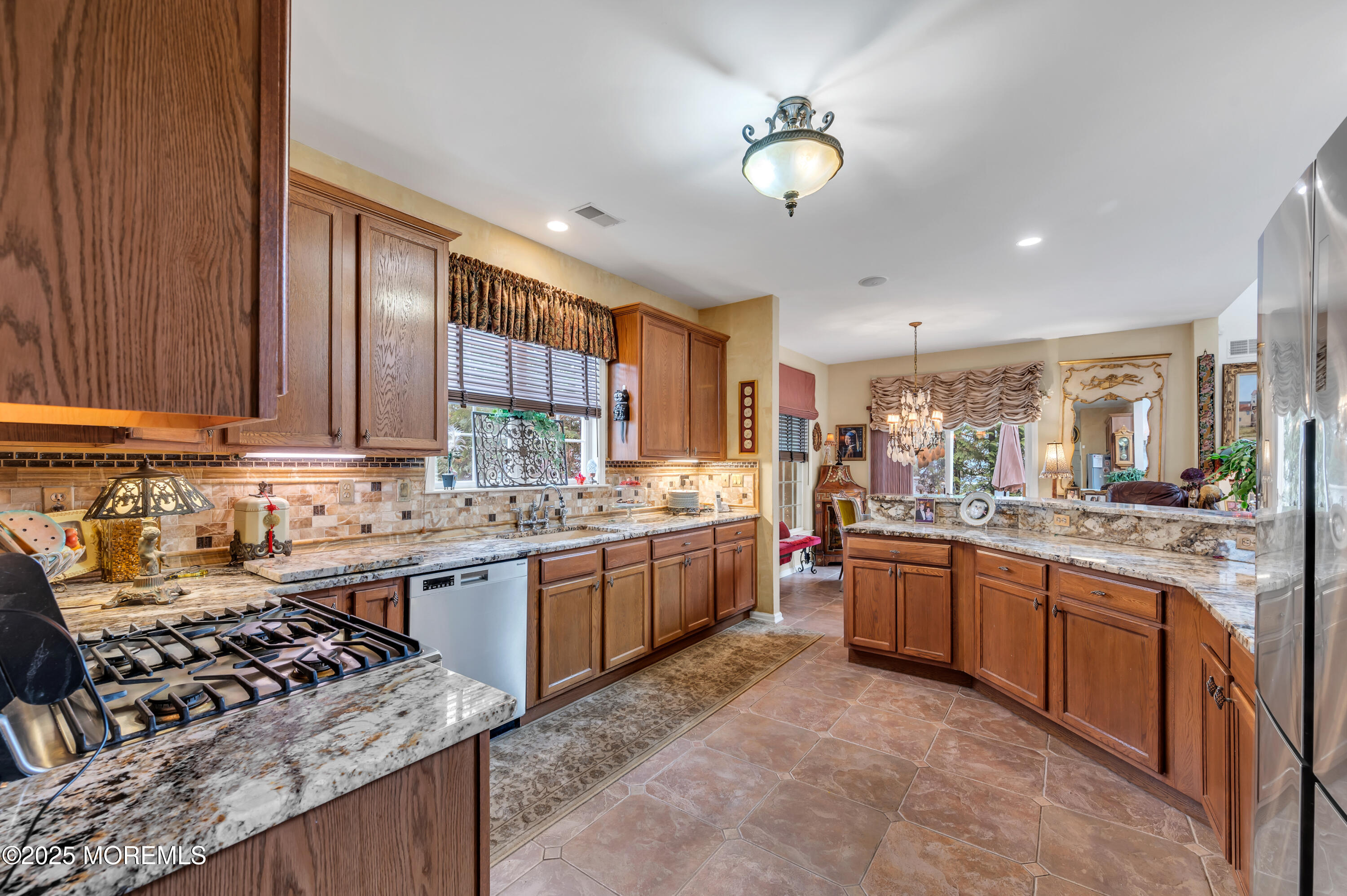 207 Bradwick Way, Marlboro, New Jersey image 15
