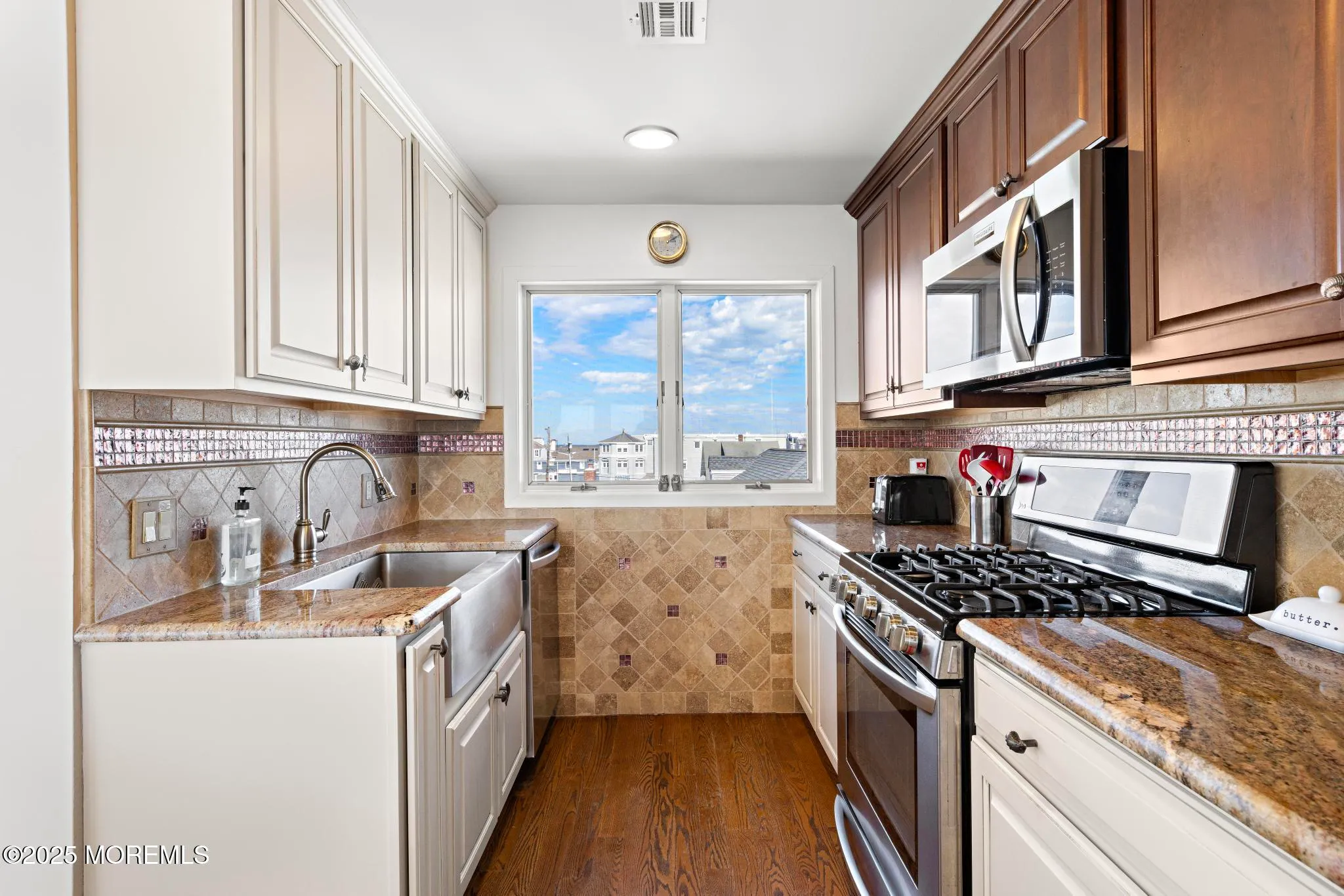 Beach Haven, New Jersey 08008, United States, 4 Bedrooms Bedrooms, ,4 BathroomsBathrooms,Residential,Active,234190