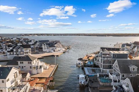 Homes For Sale - 40 Ward Drive<br/> Brick, NJ 08723