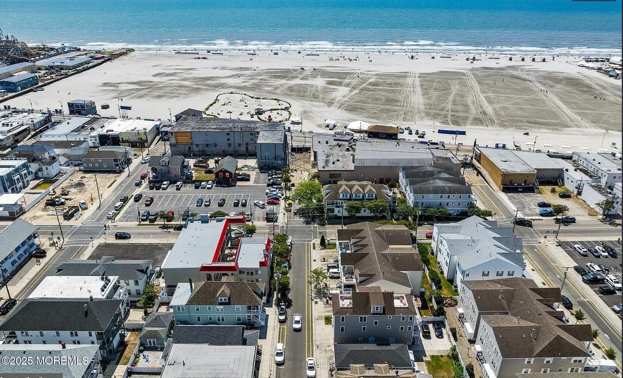 225 E Wildwood Avenue 323