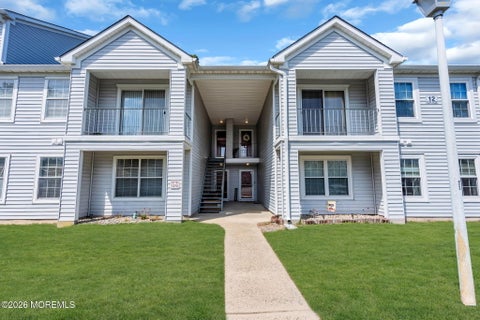 Condo For Sale - 1213 Waters Edge Drive<br/> Toms River, NJ 08753