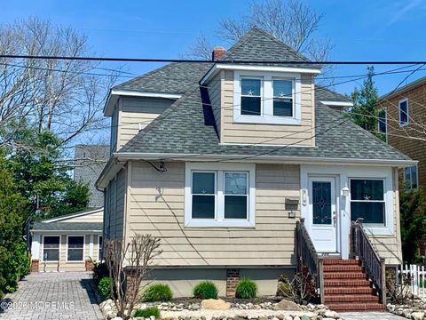 Homes For Sale - 225 Pearl Street<br/> Beach Haven, NJ 08008