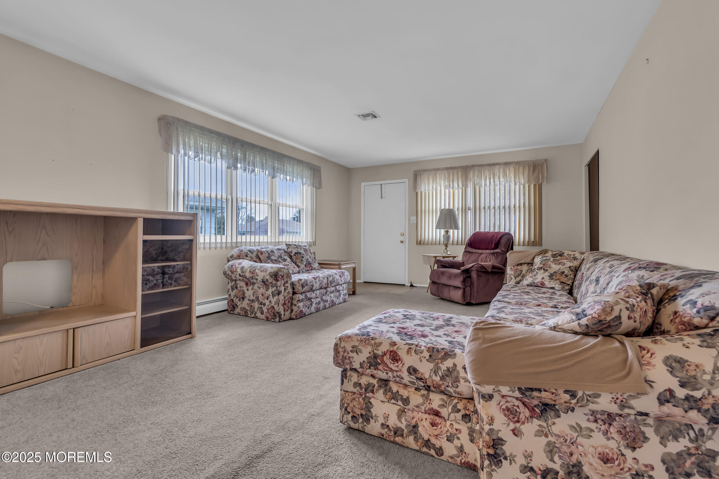 37 Scarborough Place, Toms River, New Jersey image 4