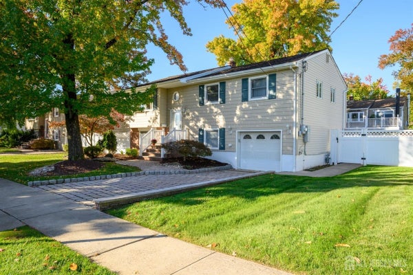 95 NEW DOVER AVE, COLONIA, NJ 07067 - Image e998fa8a811421fa8f7b2feedbb9a242/3694990340