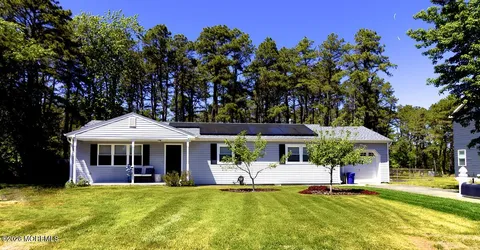 MLS: 22613862