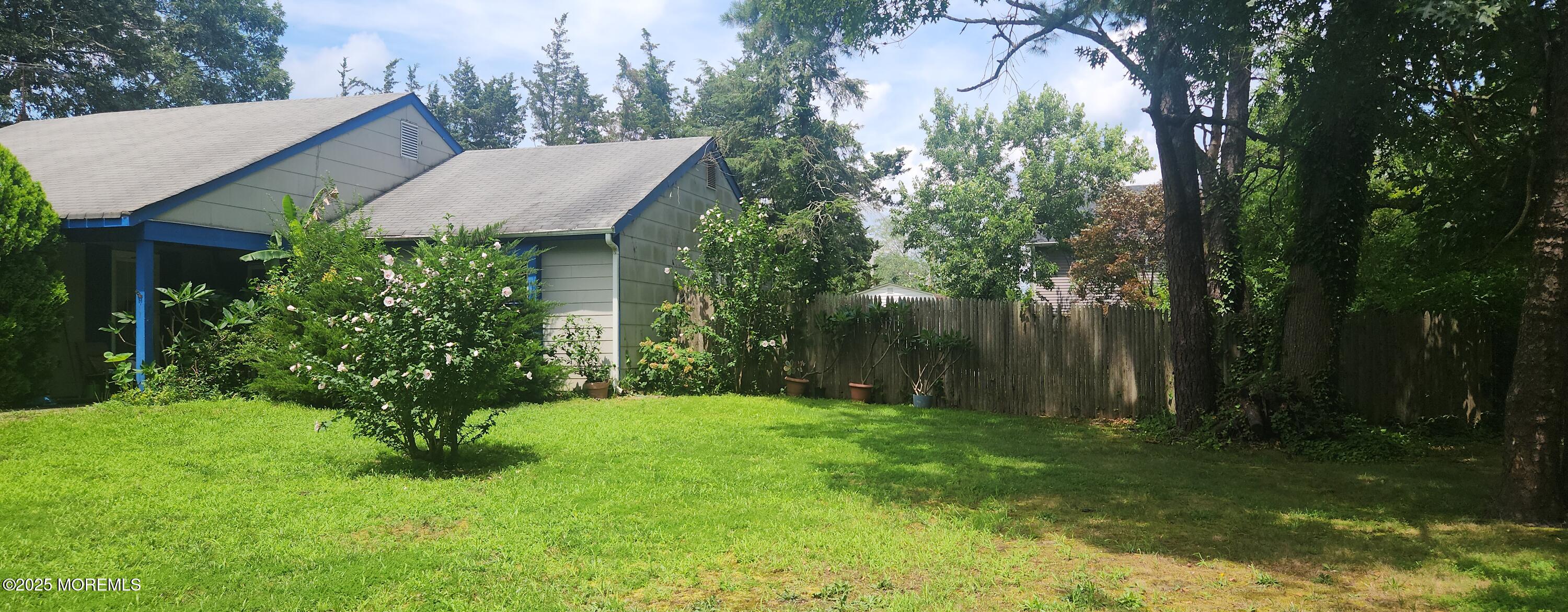 1509 Long Beach Avenue