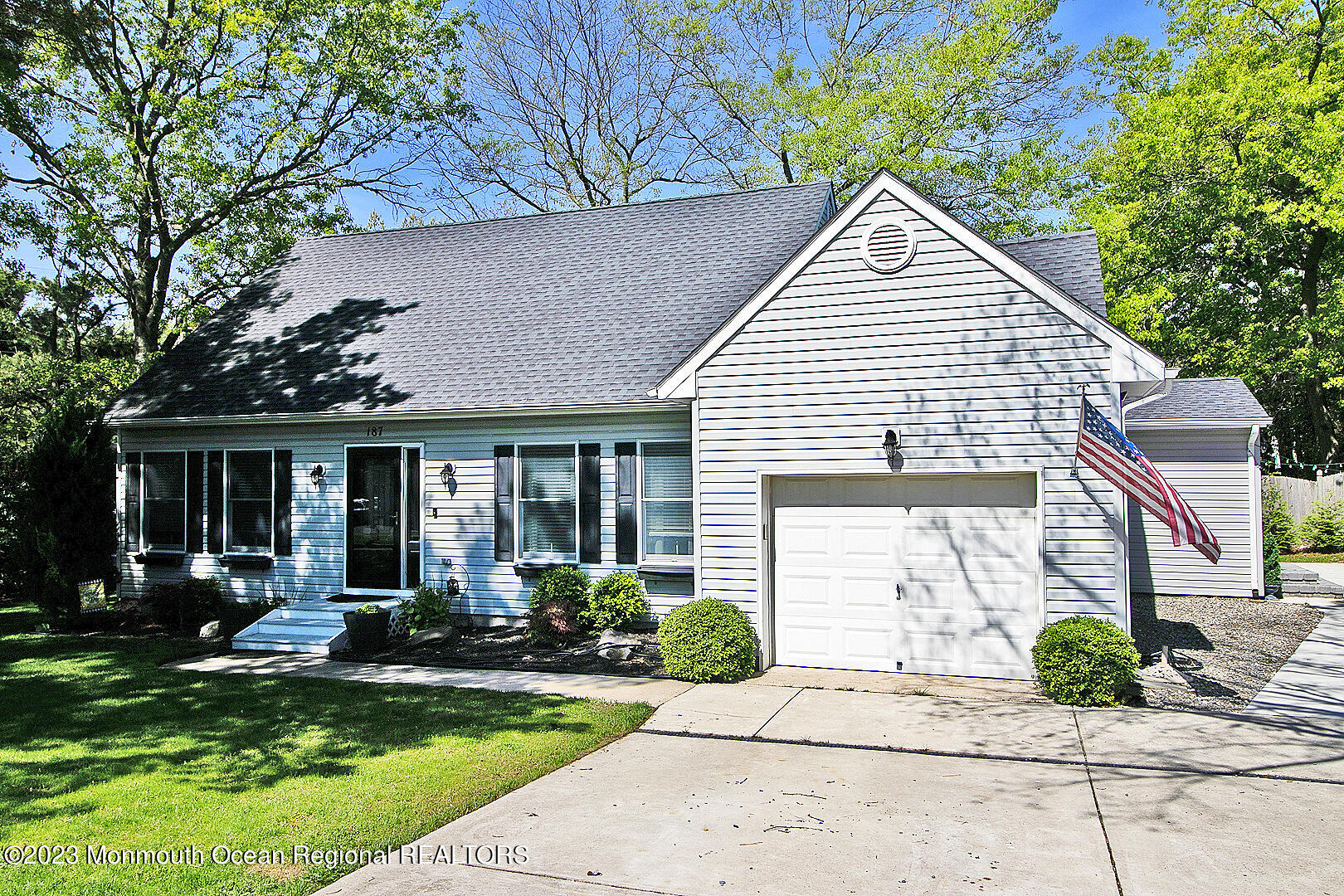 187 Topside Road, Manahawkin, New Jersey image 1