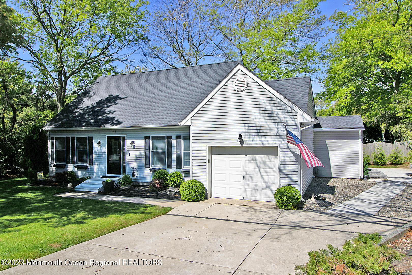 187 Topside Road, Manahawkin, New Jersey image 3