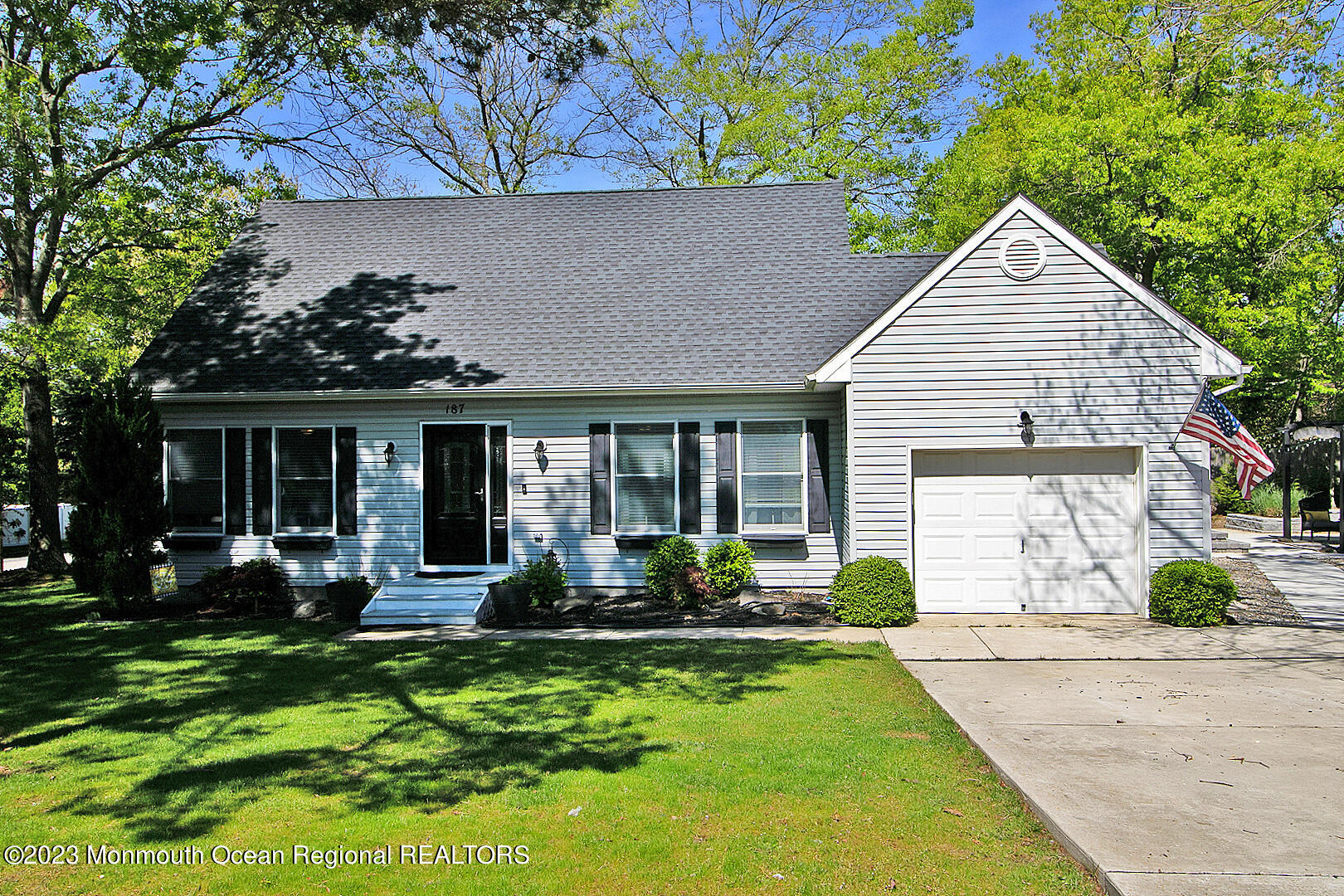 187 Topside Road, Manahawkin, New Jersey image 2