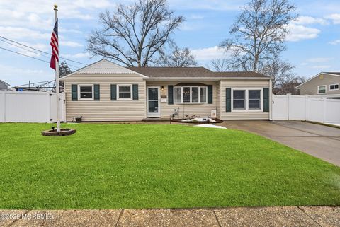 12 Fairview Lane Hazlet NJ 07730