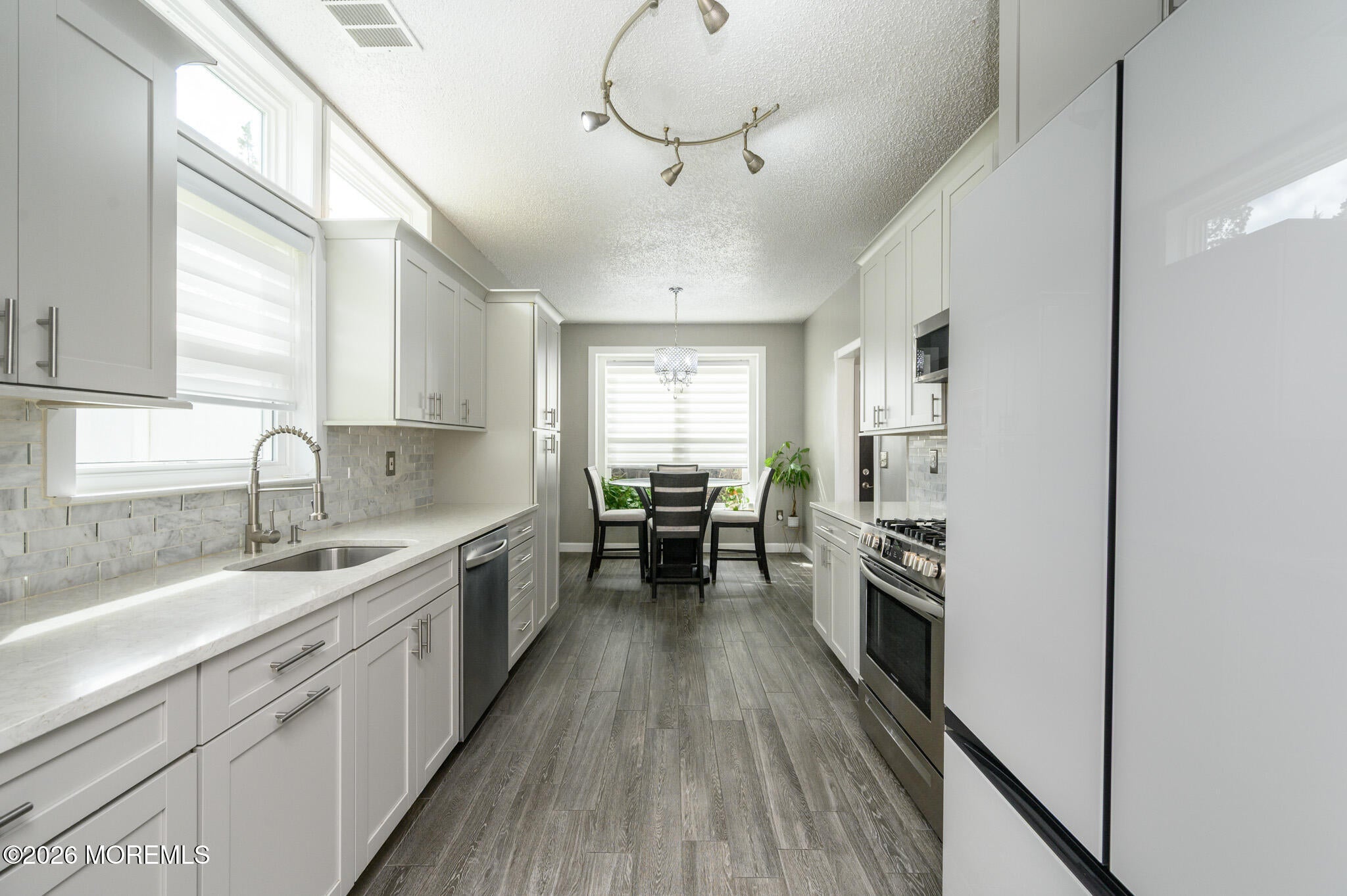 27 Longbrook Lane