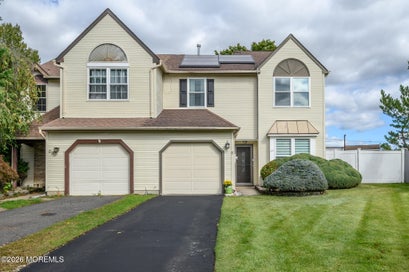 27 Longbrook Lane Freehold NJ 07728