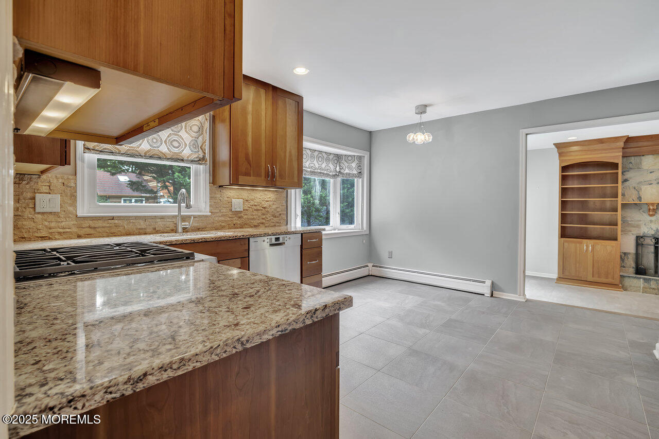 14 Wayland Drive