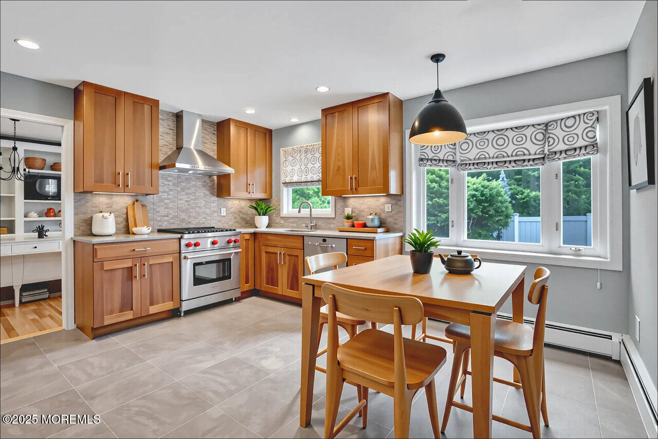 14 Wayland Drive