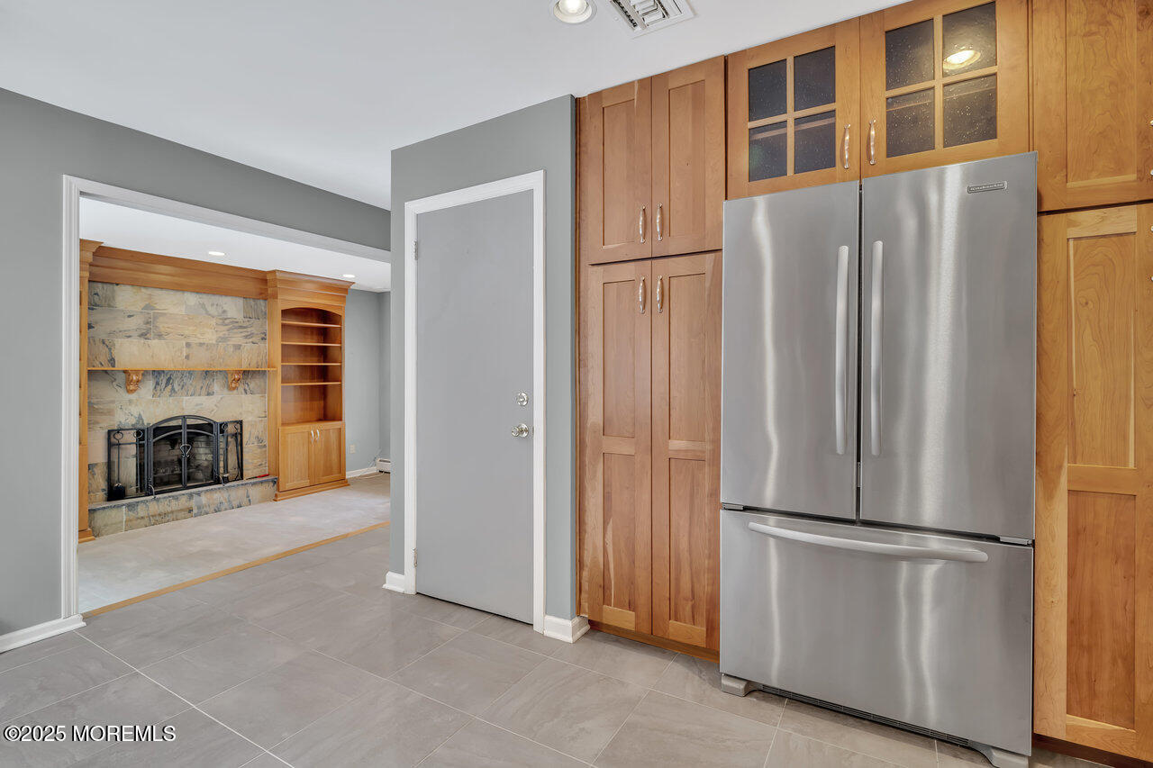 14 Wayland Drive