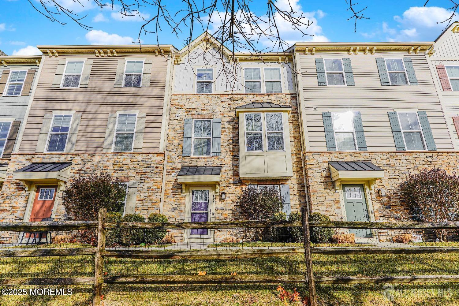 606 Bayside Court #606, South Amboy, New Jersey image 1