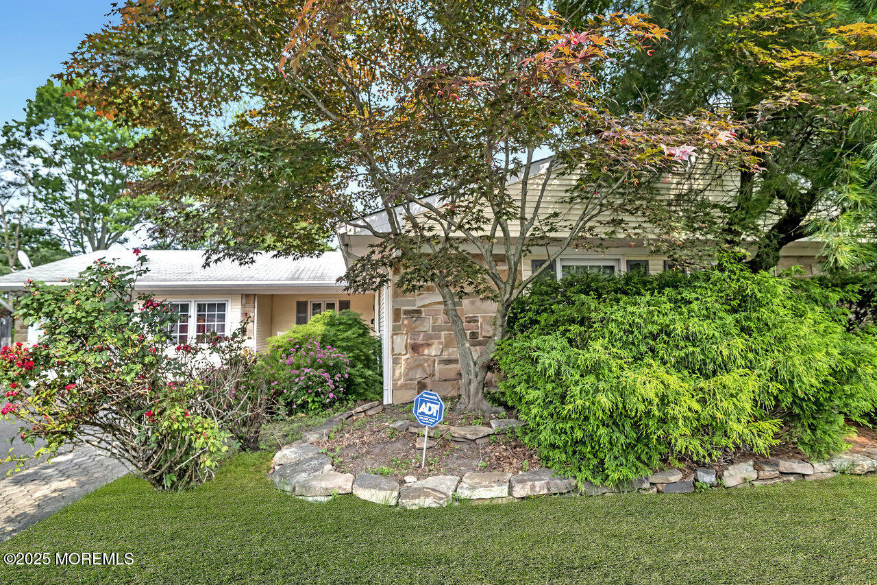 153 Lloyd Road