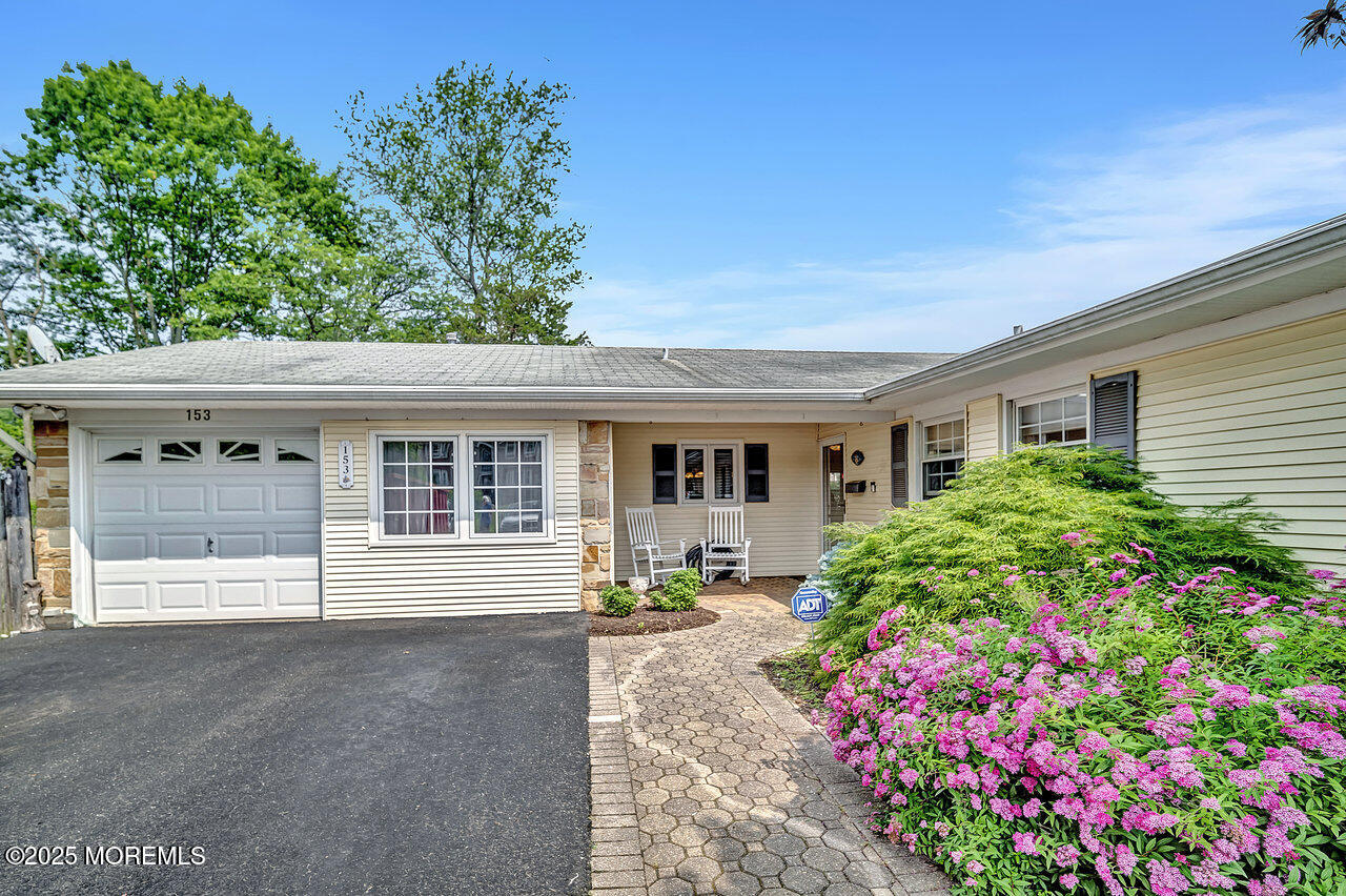 153 Lloyd Road