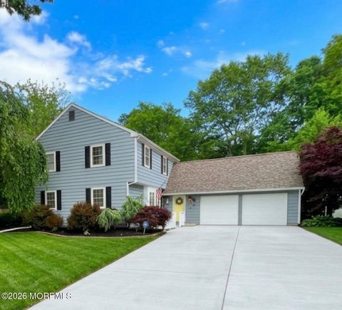 Photo of 103 Ridge Drive, Toms River, NJ 08753 (MLS # 22611326)