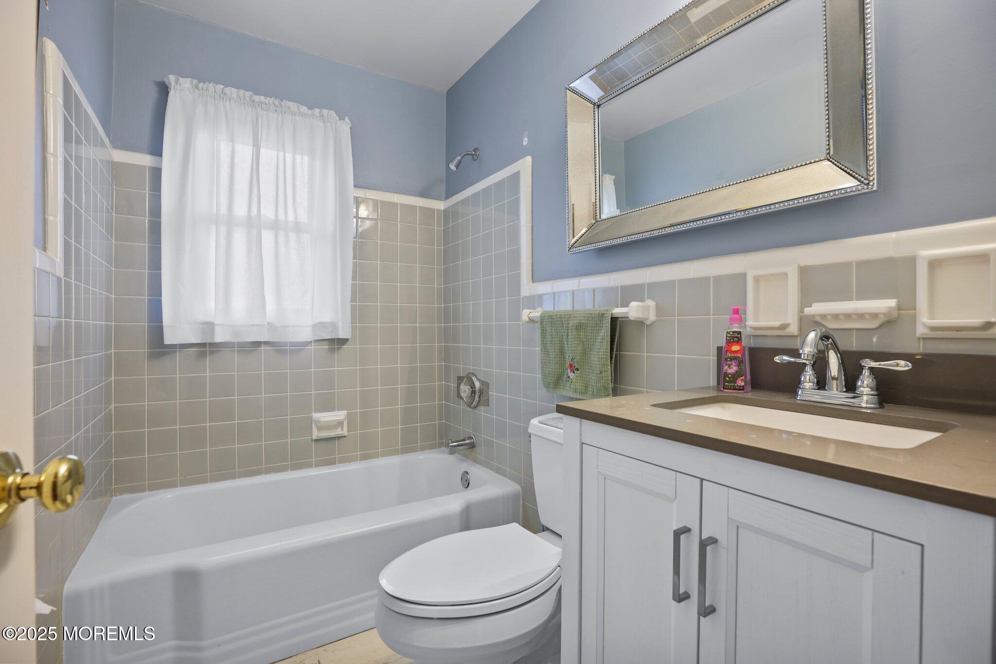 187 Elmwood Road, Oakhurst, New Jersey image 20