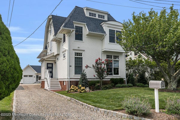 24 PARK RD, MONMOUTH BEACH, NJ 07750 - Image ea6fb715469db55d5111d2193ce3bf33/3968327256