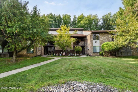 Condo For Sale - 63 Overlook Way #D<br/> Manalapan, NJ 07726