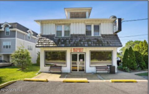 Apartment For Rent - 140 Wall Street #1<br/> West Long Branch, NJ 07764