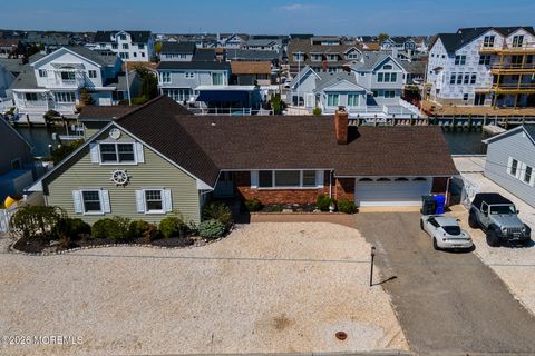Homes For Sale - 316 Brigantine Lane<br/> Mantoloking, NJ 08738