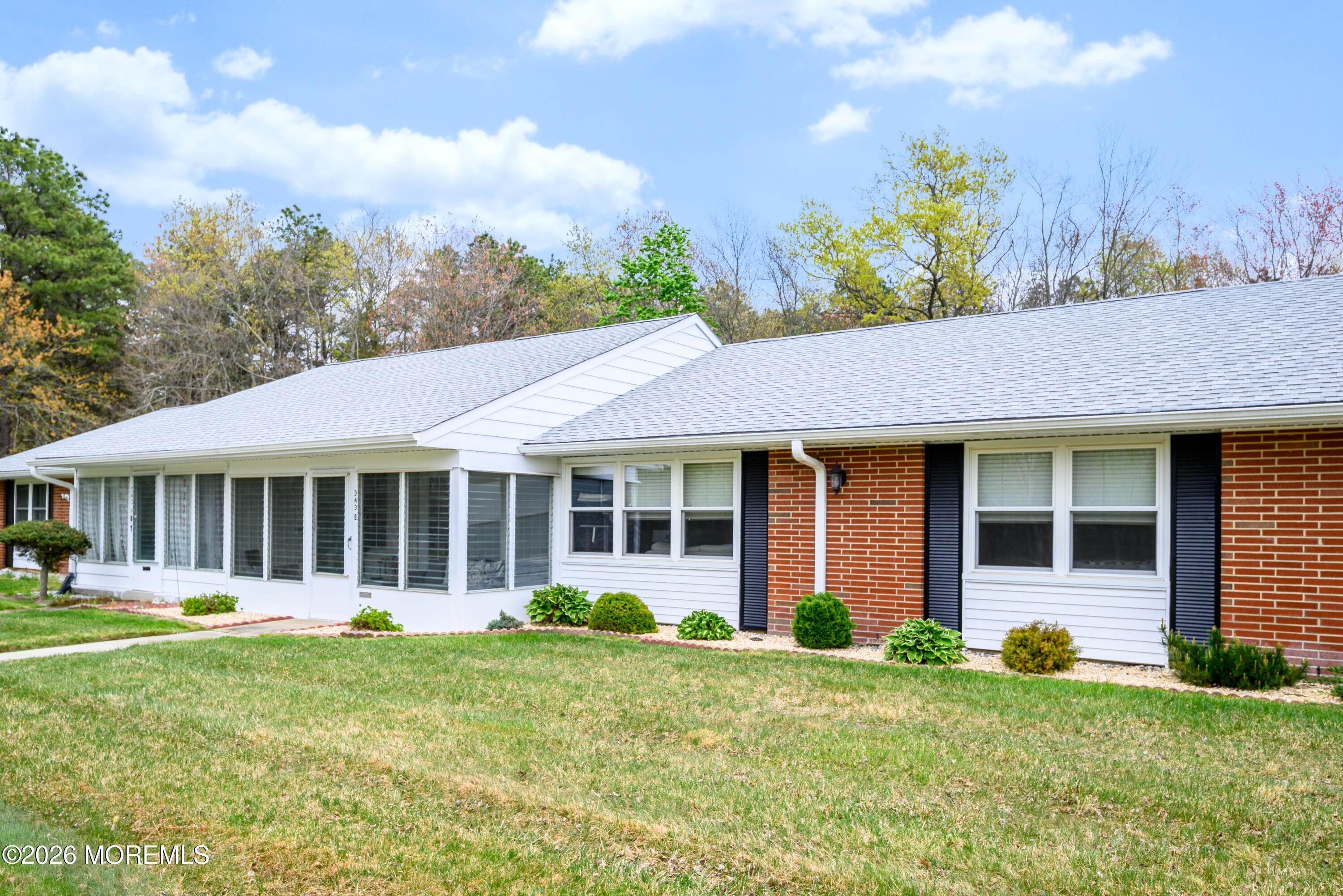 343B Canterbury Court 1002