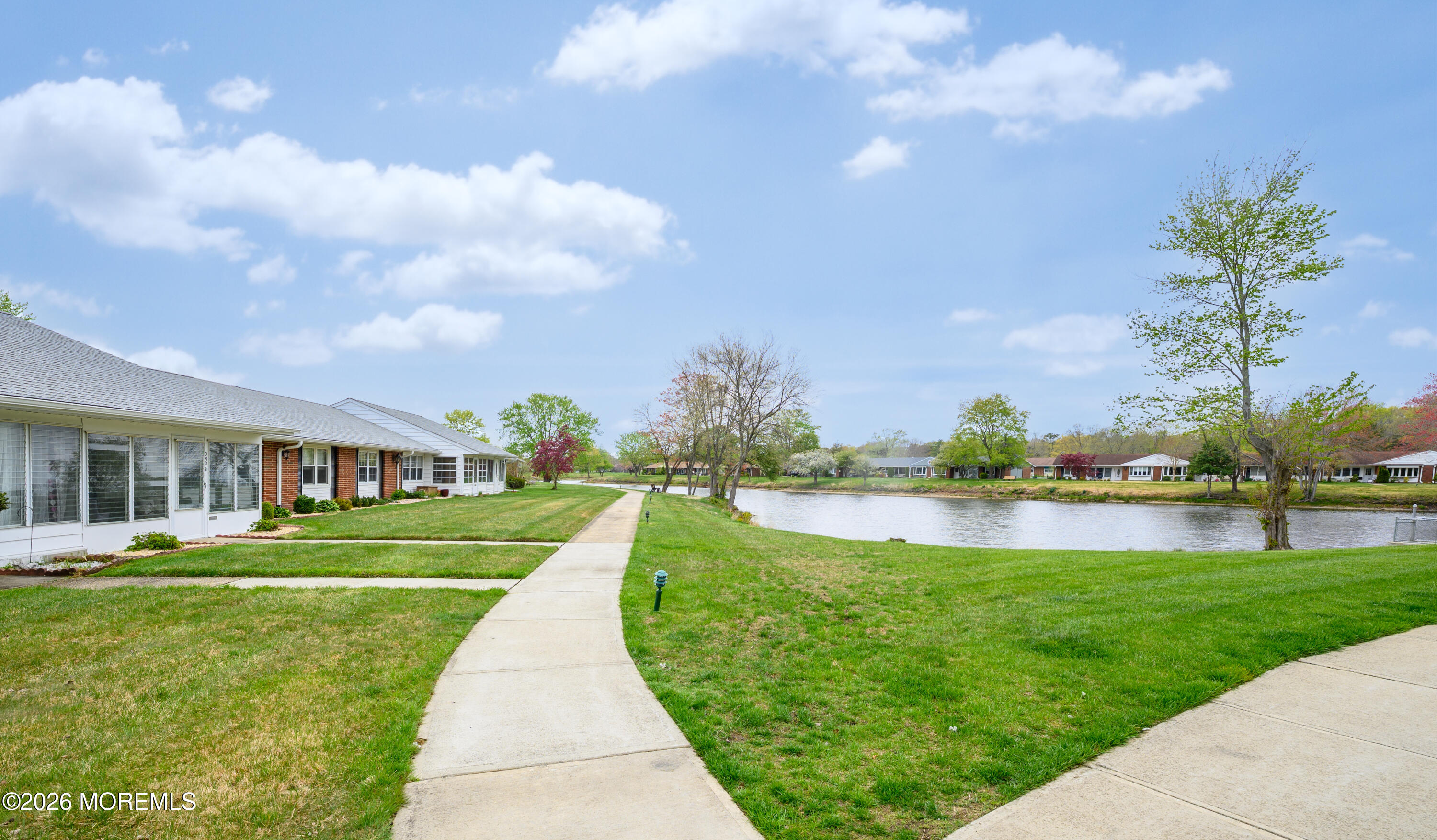 343B Canterbury Court 1002