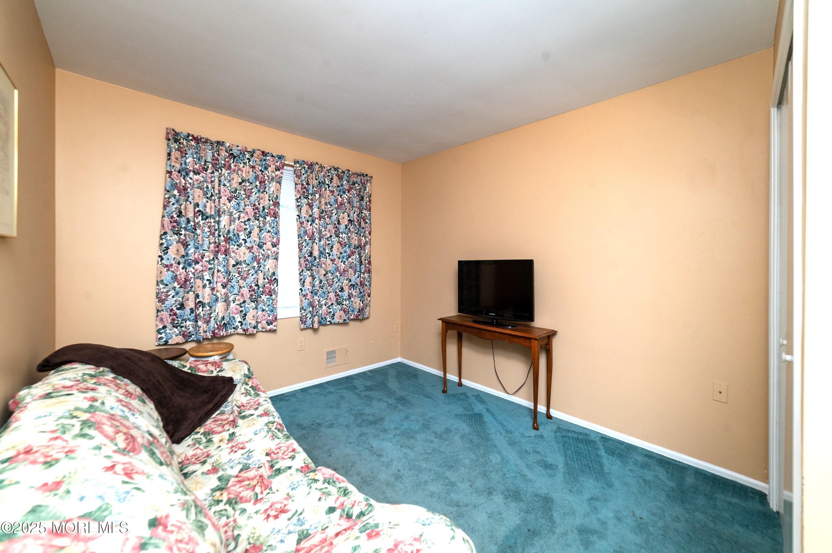 11 Walnut Lane, Manalapan, New Jersey image 17